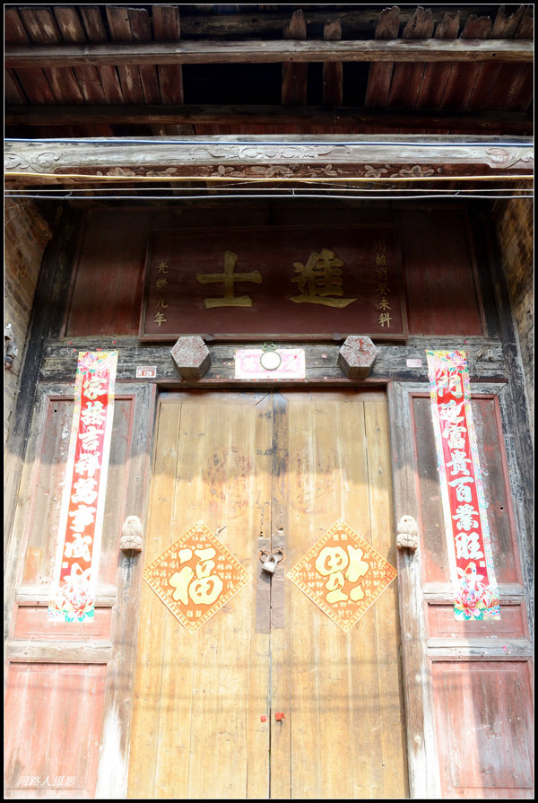 透视A股半年报:三成公司净利润下滑逾20%|beat365官网中文(图1) beat365官网中文